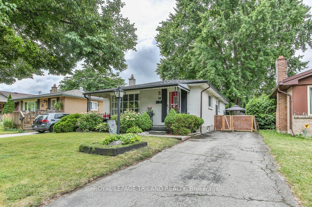 Photo of 15 TALAVERA Crescent, London East, ON N5V 1K7 (MLS # X12864570)