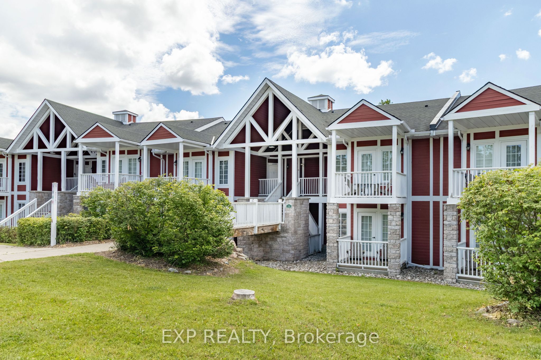Photo 1 of 24 — 90 Highland Drive 2010/2011, Oro-Medonte, ON L0L 2L0