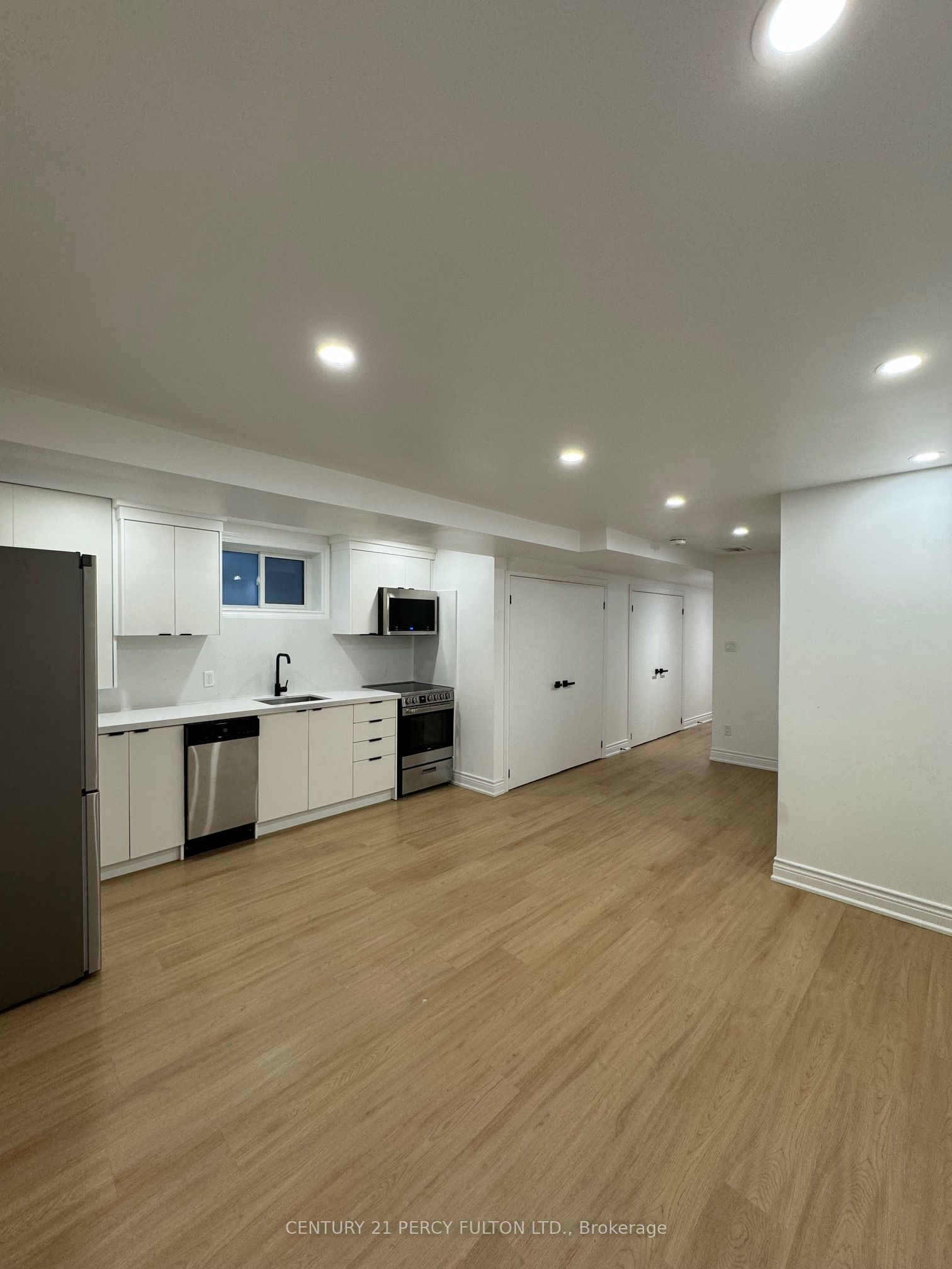 382 Lansdowne Avenue Lower
