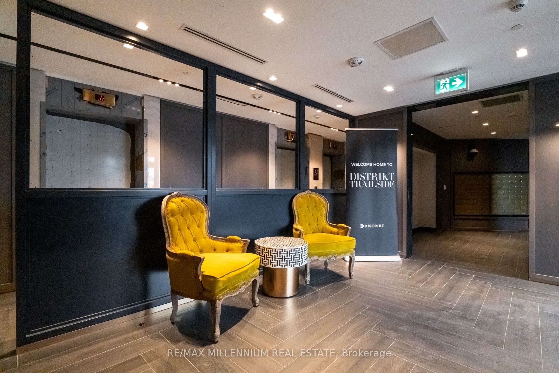 395 Dundas Street W 531