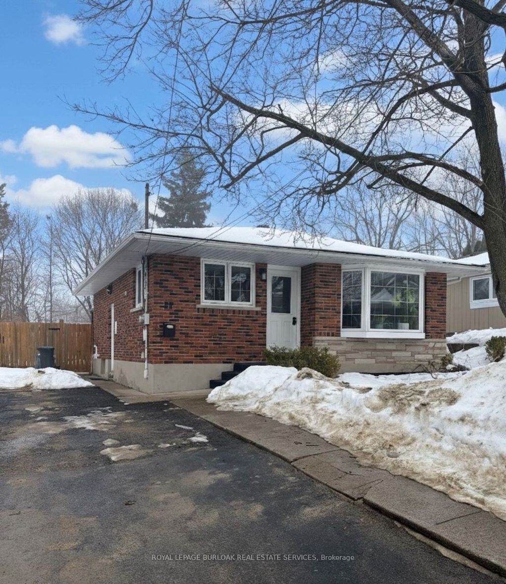 Photo of 11 Flynn Avenue, Cambridge, ON N3C 2T8 (MLS # X12795122)