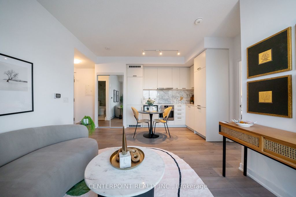 Photo of 38 Honeycrisp Crescent #1910, Vaughan, ON L4K 0M8 (MLS # N13079498)
