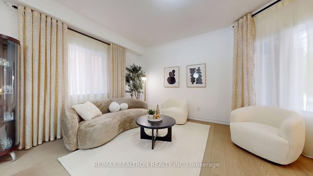 Photo of 86 Eagle Peak Drive, Richmond Hill, ON L4S 2W2 (MLS # N12825526)