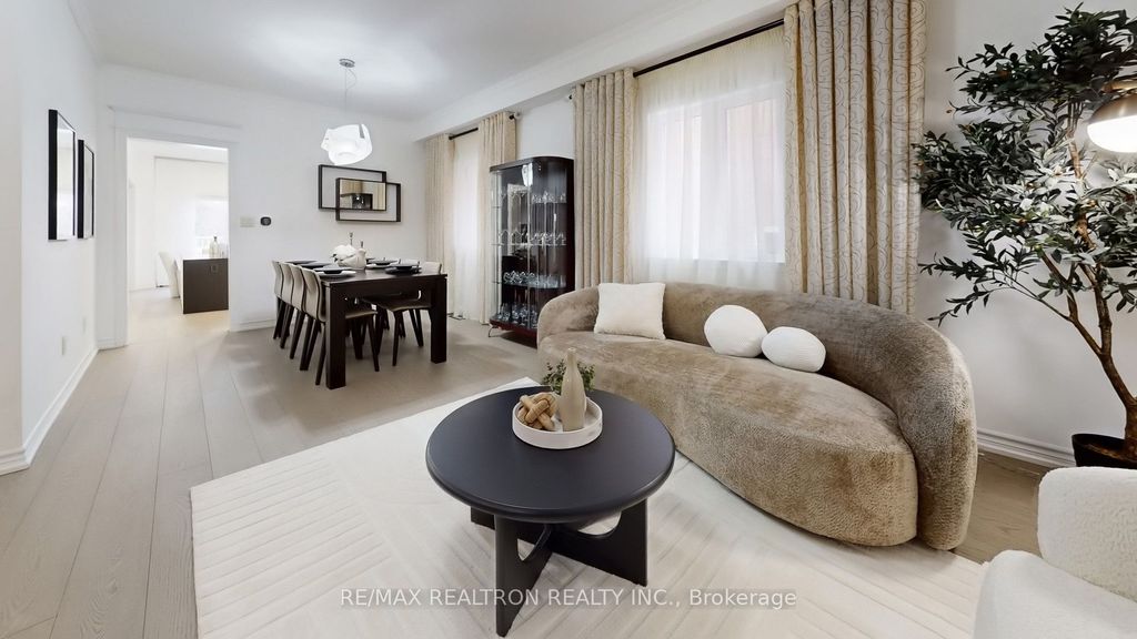 Photo of 86 Eagle Peak Drive, Richmond Hill, ON L4S 2W2 (MLS # N12825526)