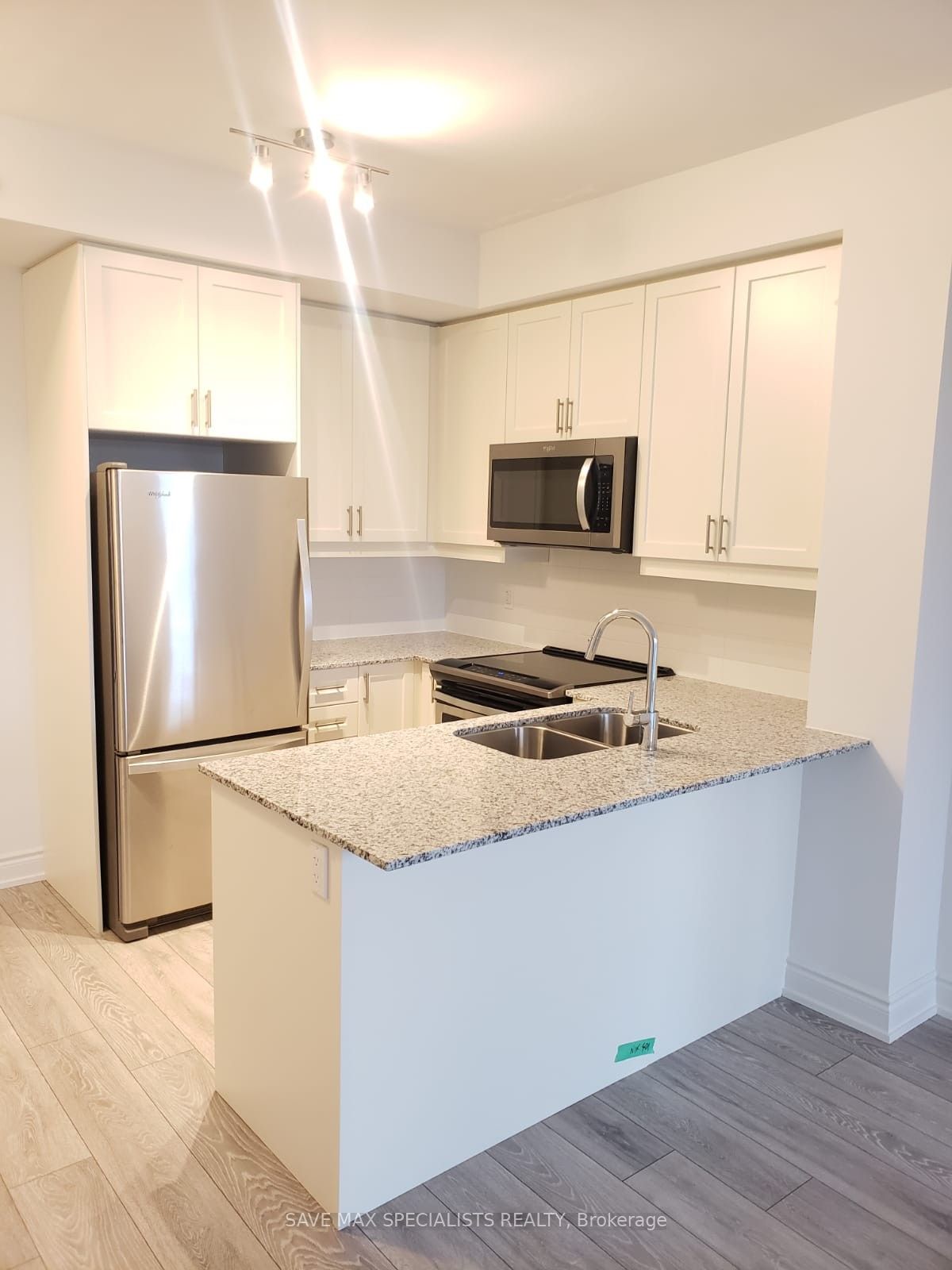 1050 Main Street 401