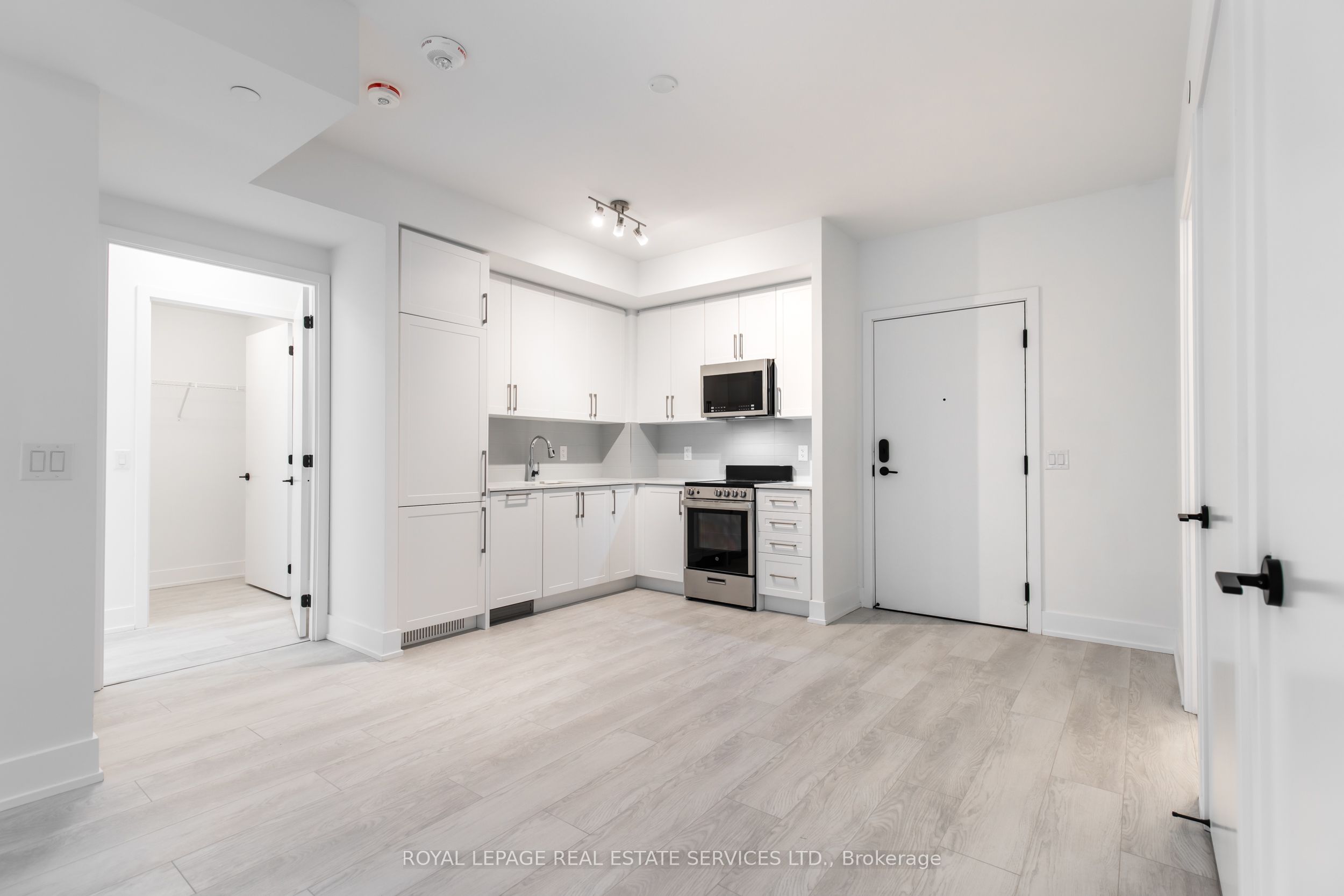 2450 Old Bronte Road 325