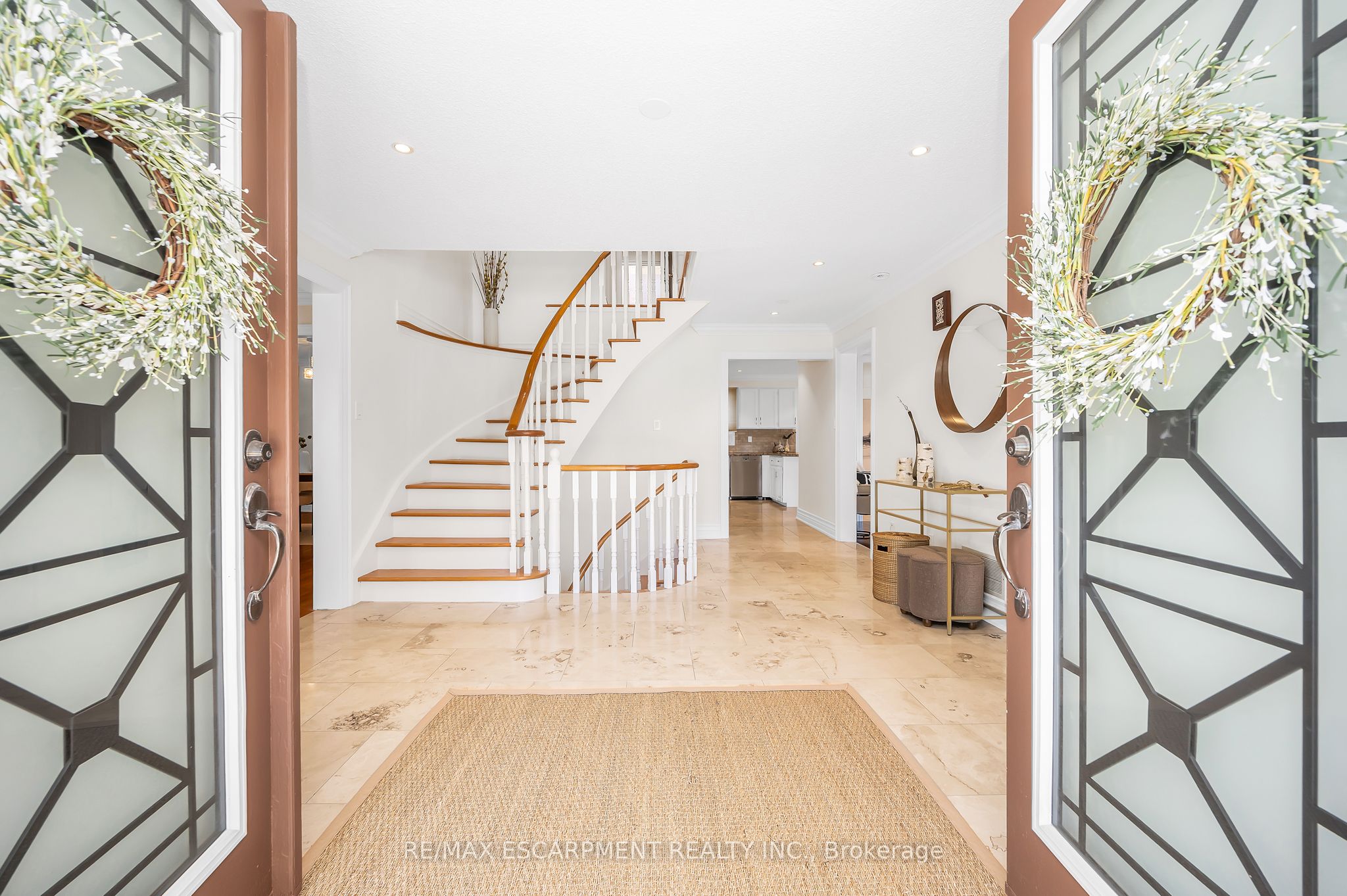 2728 Guilford Crescent