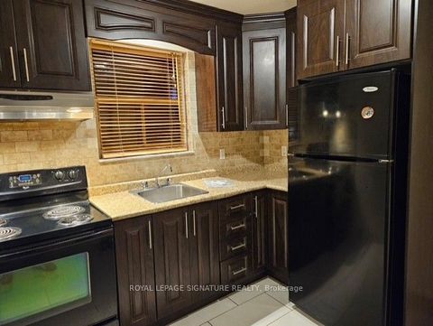 71 Thirteenth Street 3 Toronto ON M8V 3H5