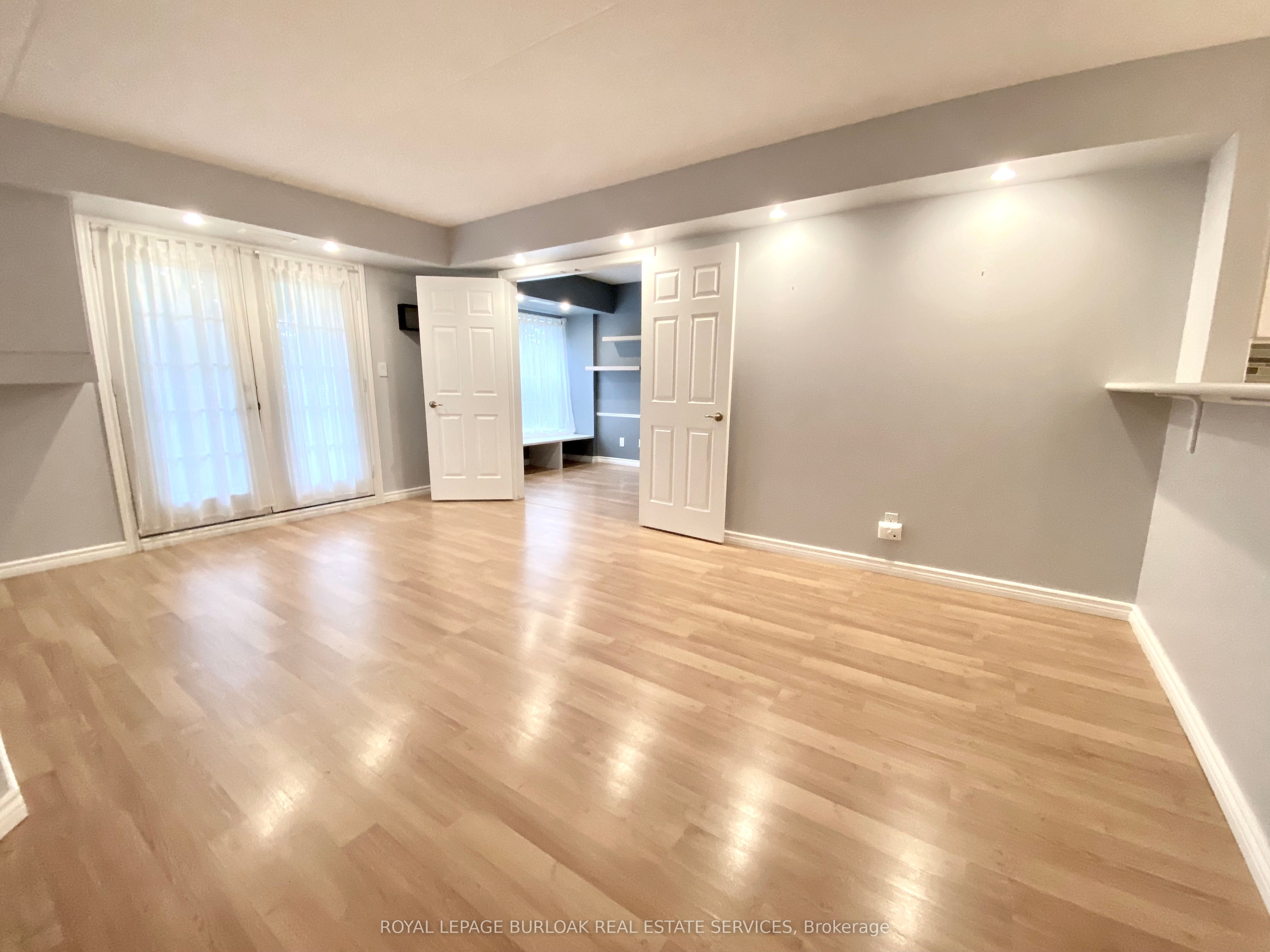 1450 Bishops Gate 209