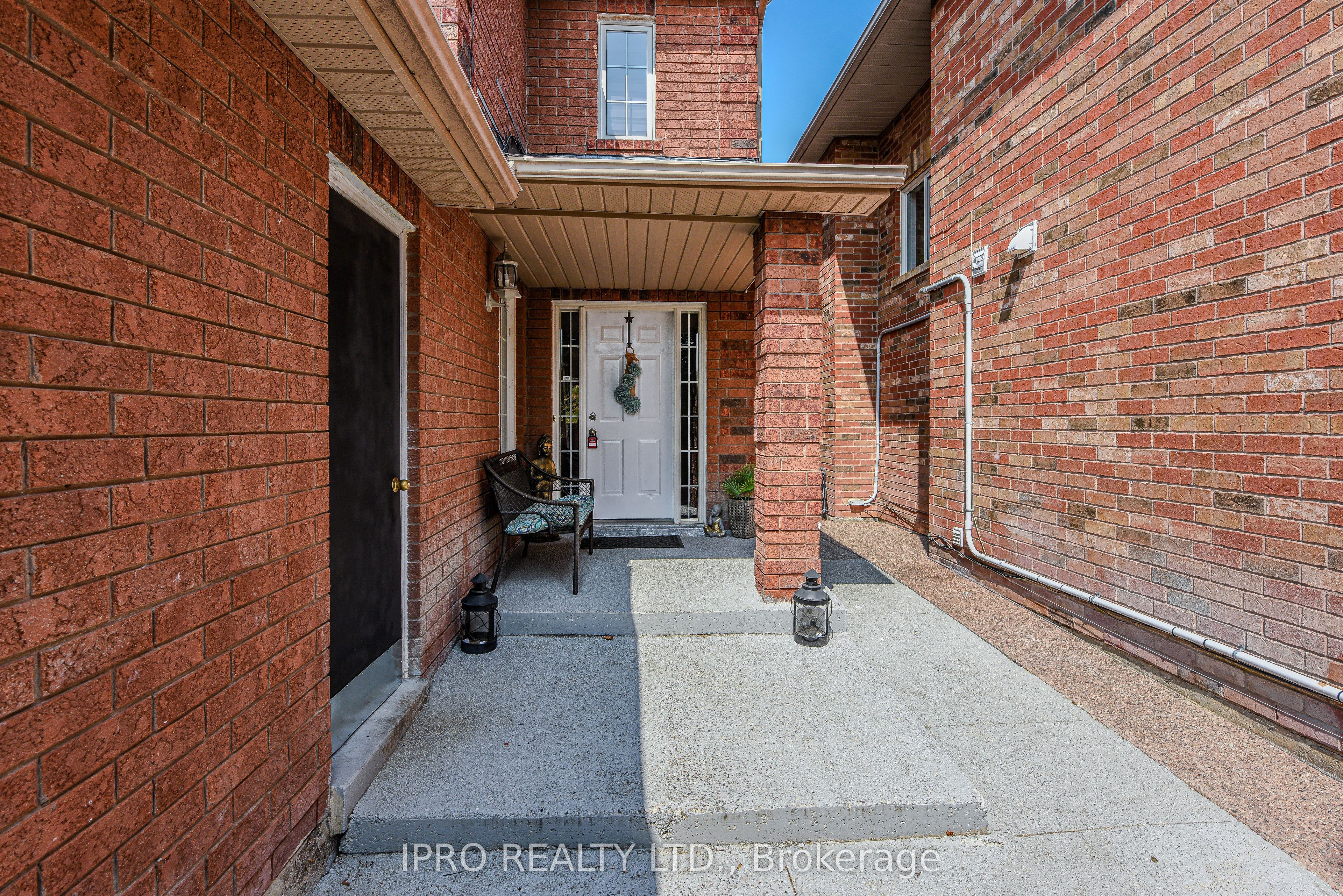 5847 Sidmouth Street