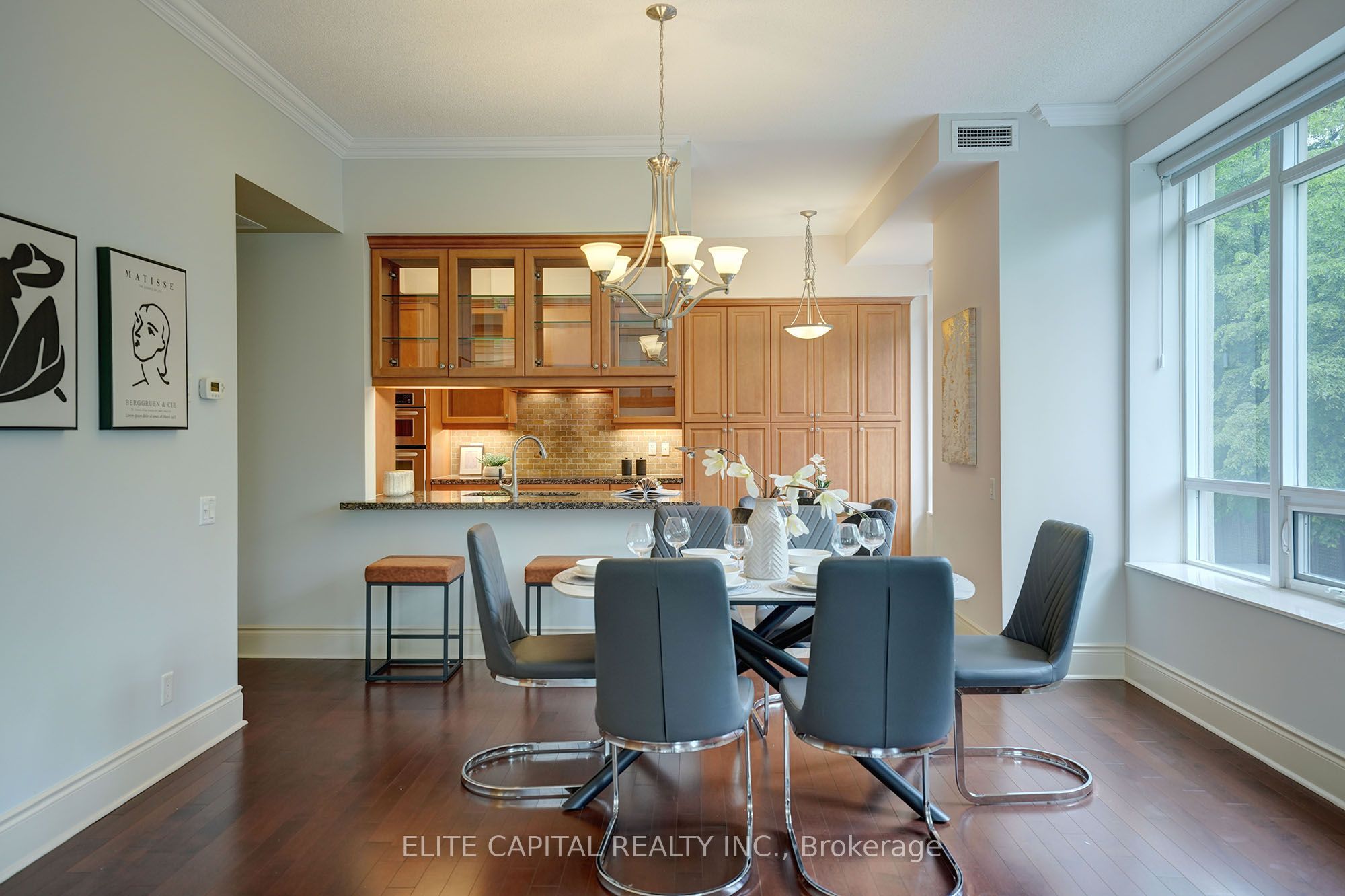 10101 Yonge Street 115