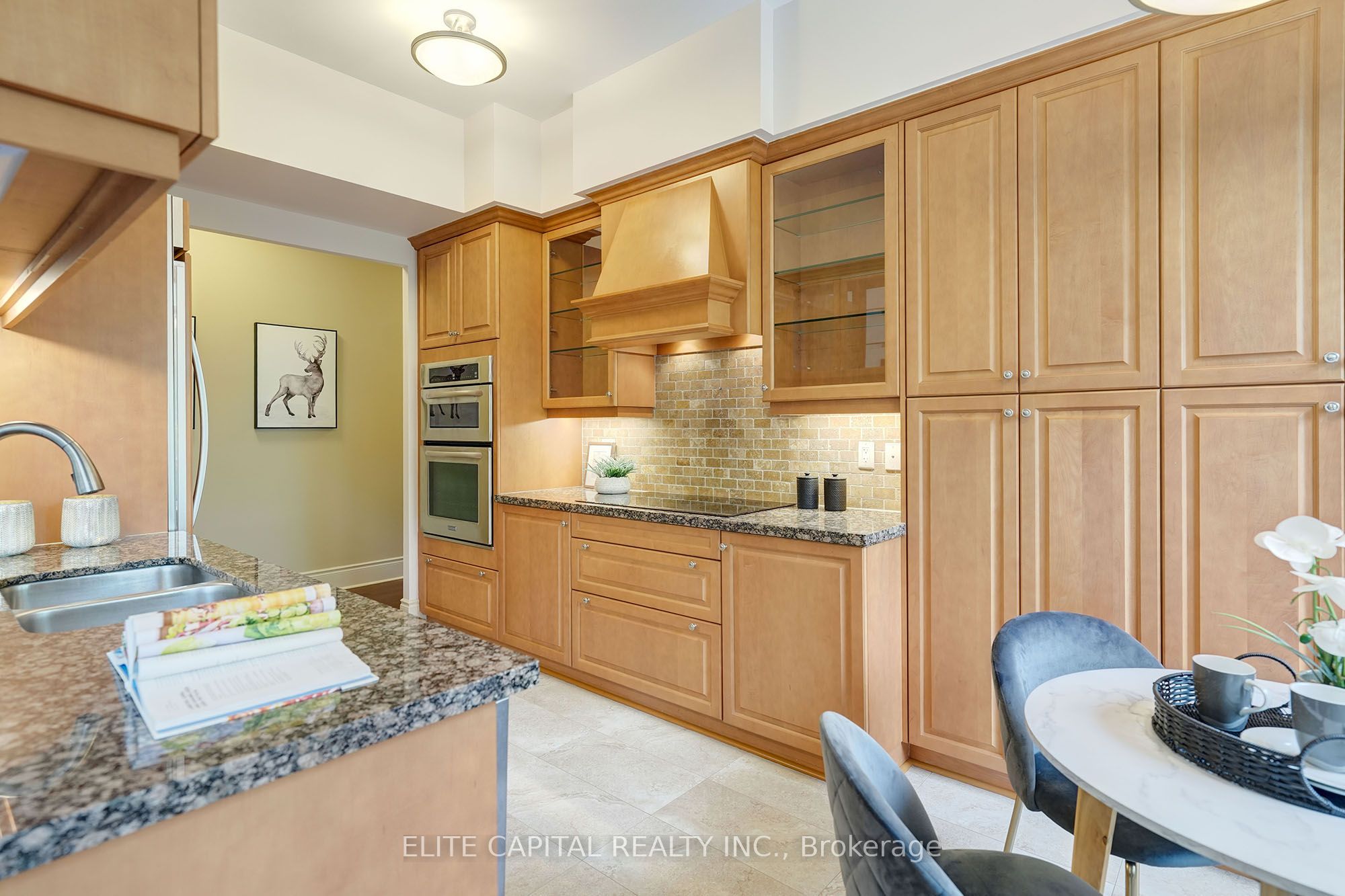 10101 Yonge Street 115
