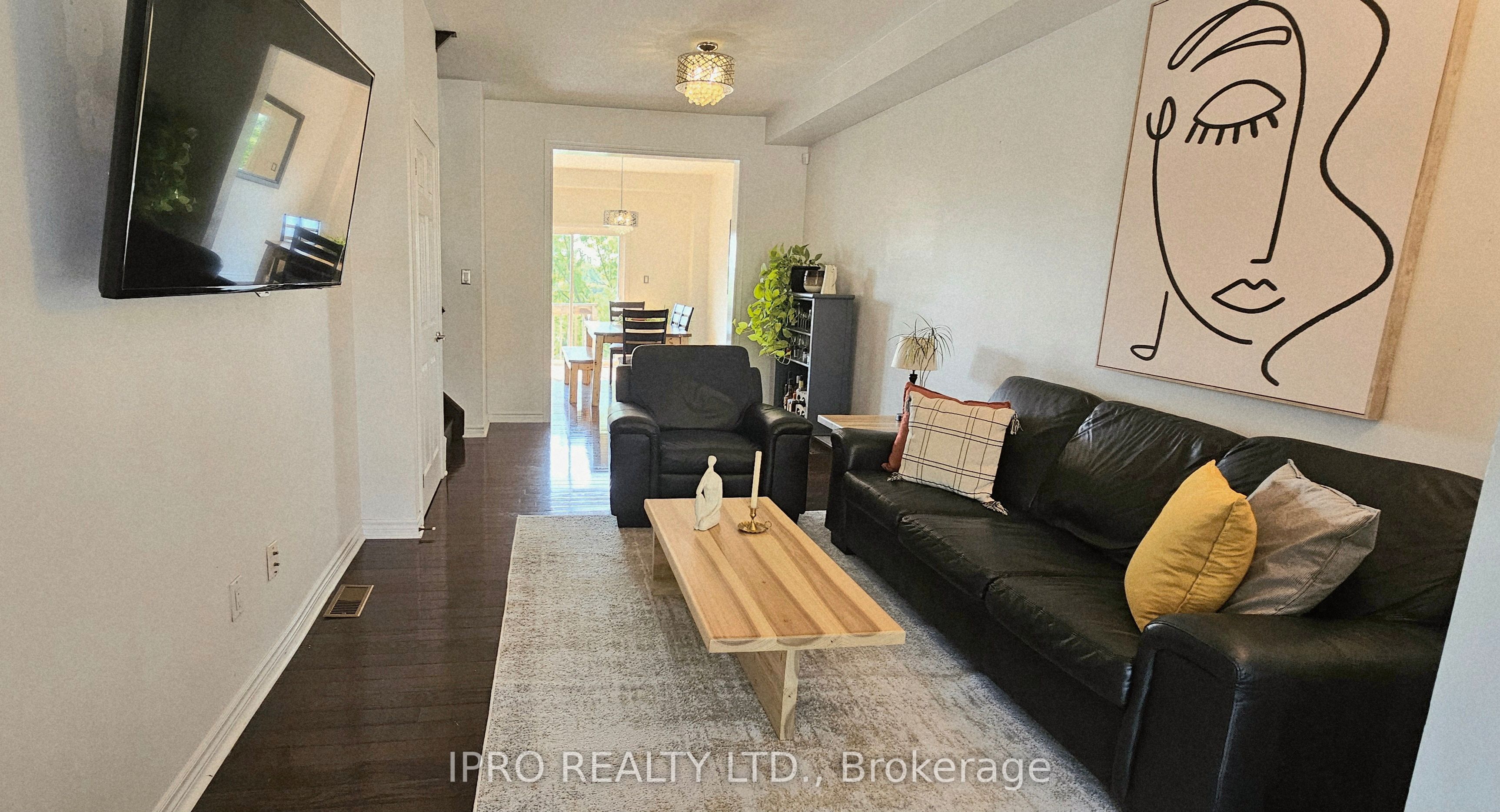 355 Hobbs Crescent