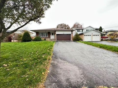 86 Pringle Avenue Lower Markham ON L3P 3L3