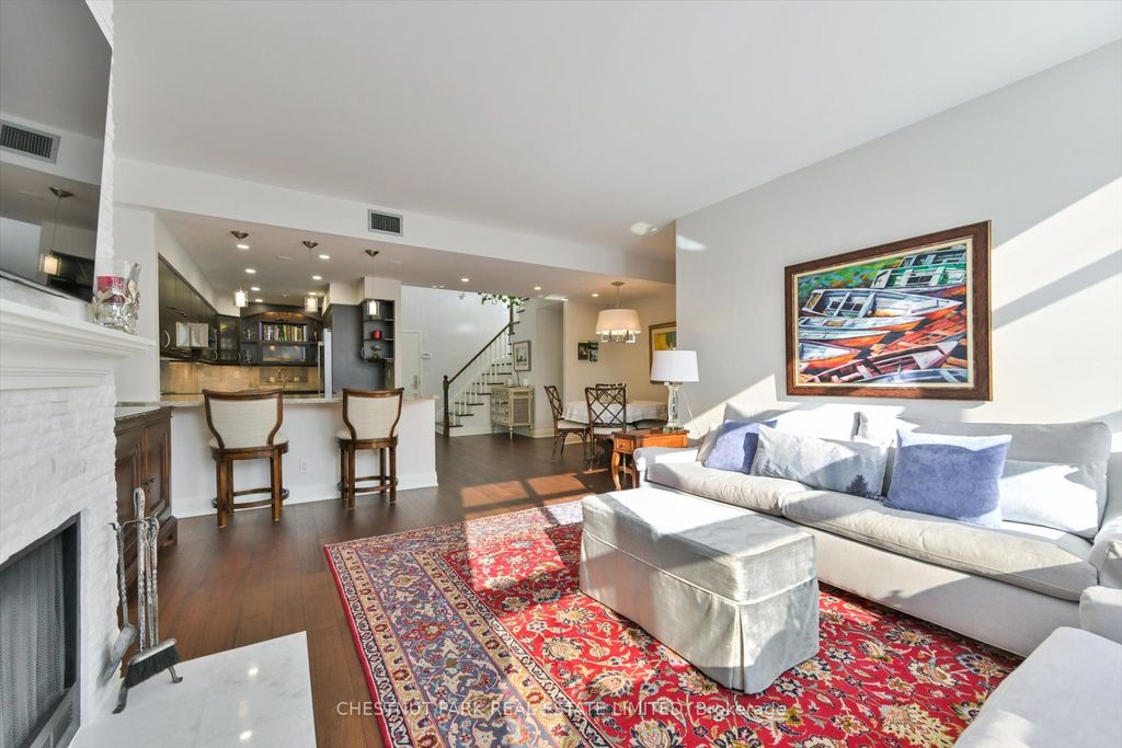 Photo of 80 Front Street #811, Toronto, ON M5E 1T4 (MLS # C12752386)