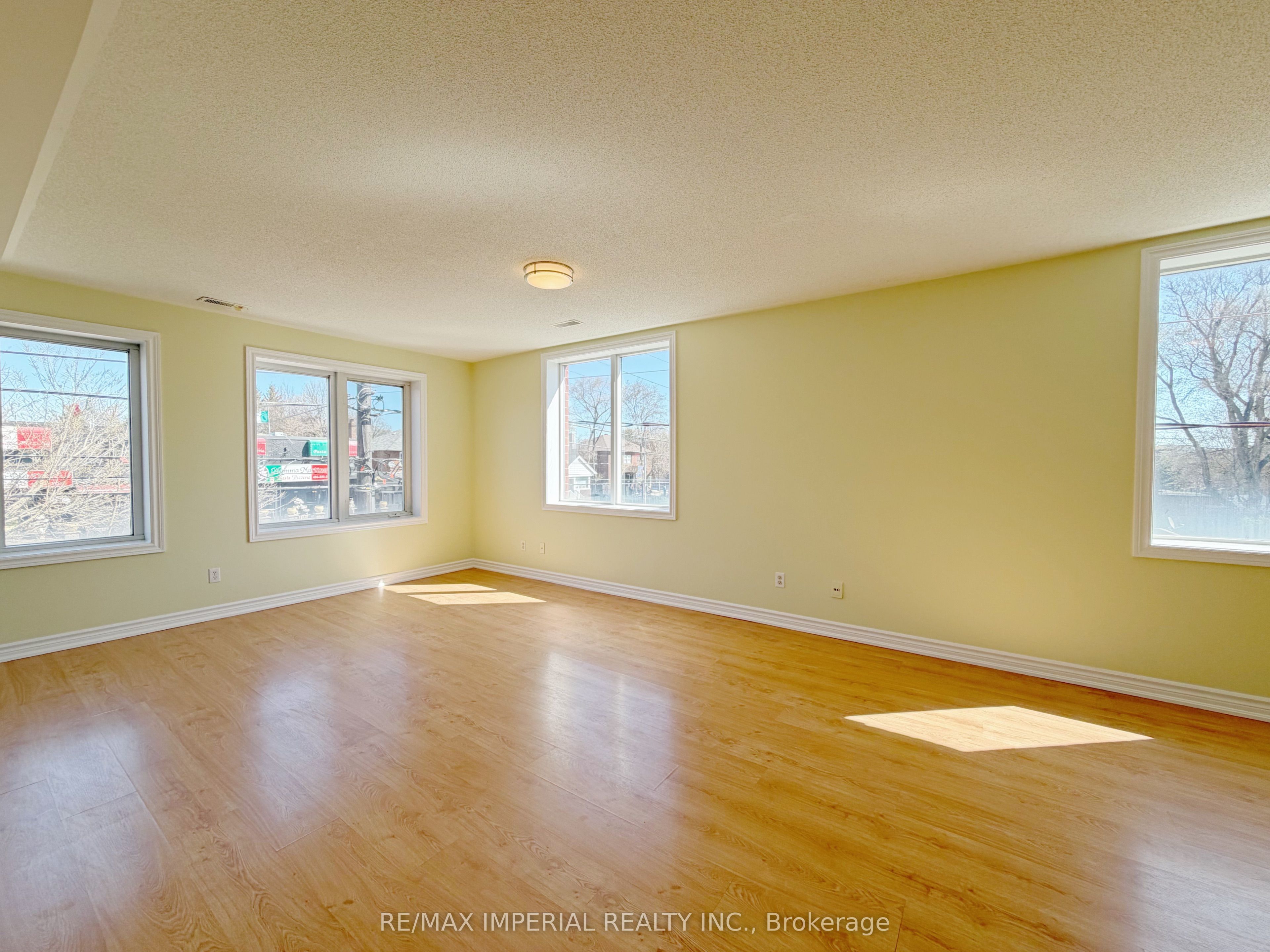 621A The Queensway N/A
