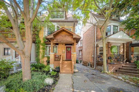 22 Rusholme Park Crescent Upper Toronto ON M6J 2C9