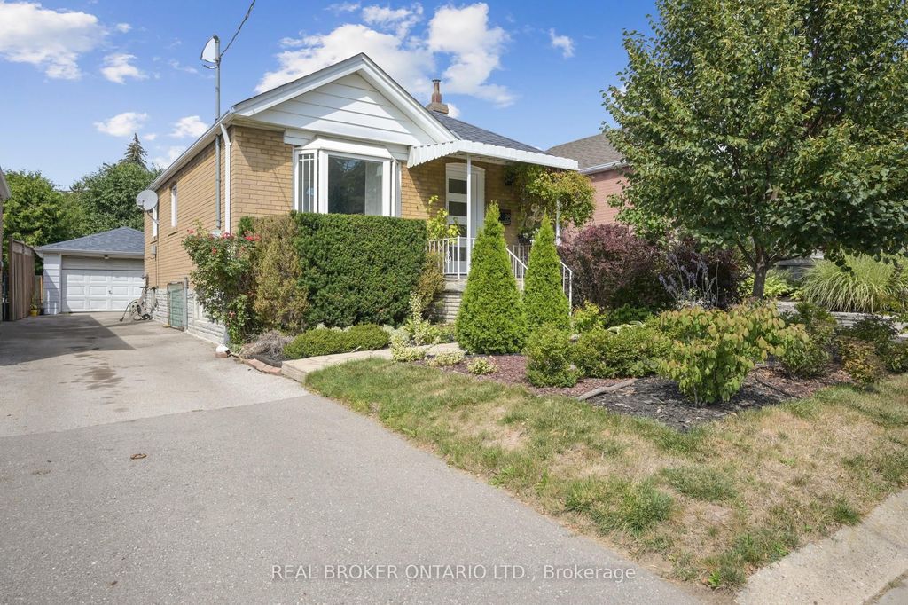Photo of 28 Galbraith Avenue, Toronto, ON M4B 2B5 (MLS # E12449602)