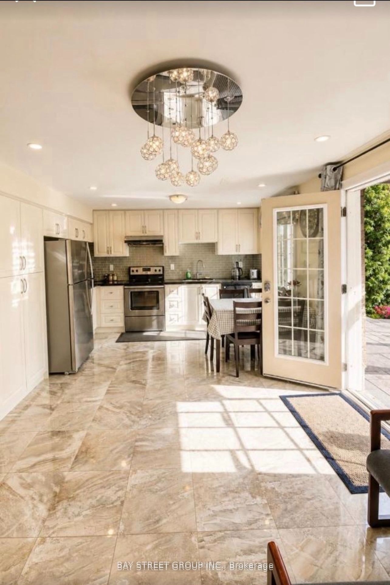 37 Heintzman Crescent
