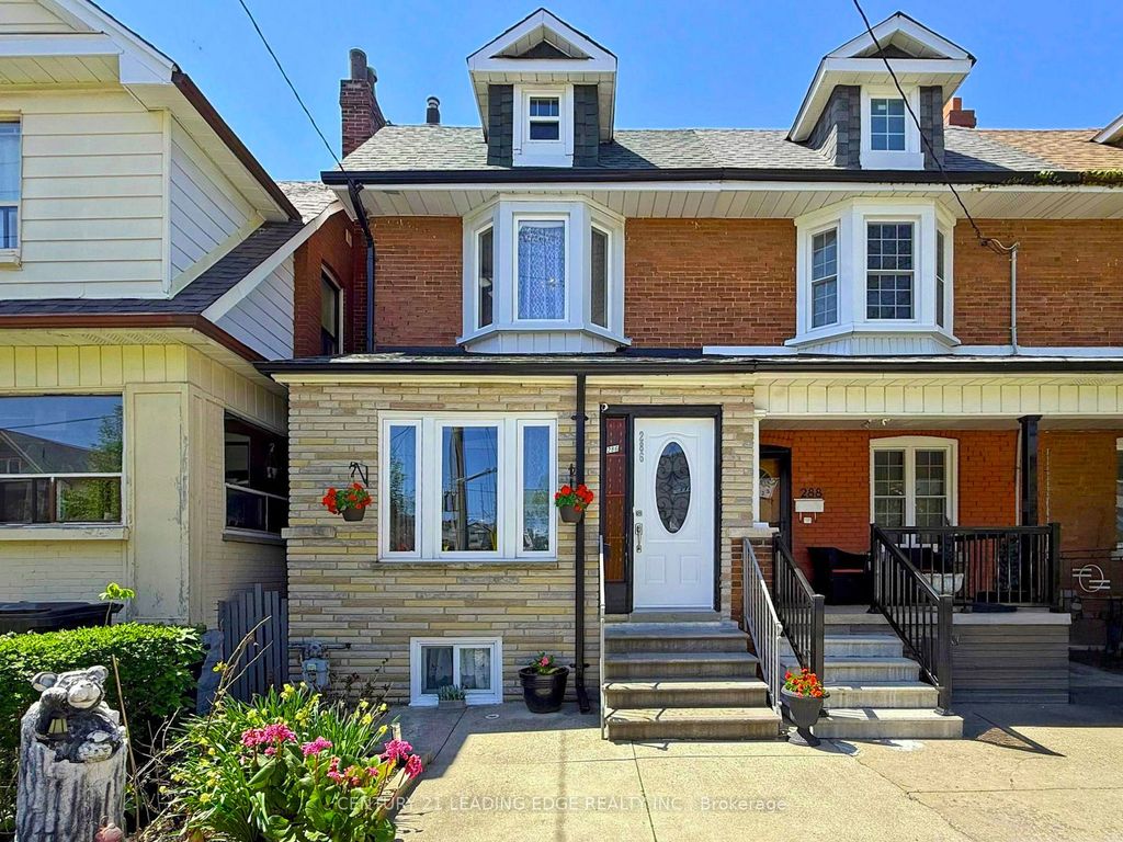 Photo of 286 Glenholme Avenue, Toronto, ON M6E 3C8 (MLS # C12413798)