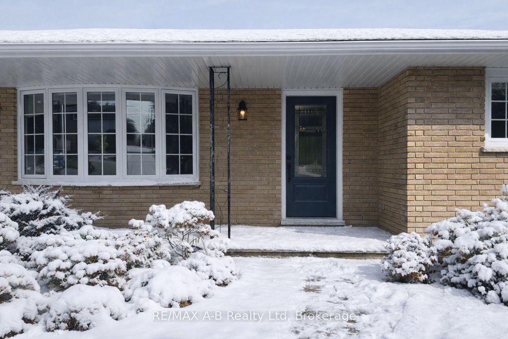 Photo of 43 Widder Street W, St. Marys, ON N4X 1A5 (MLS # X12393273)