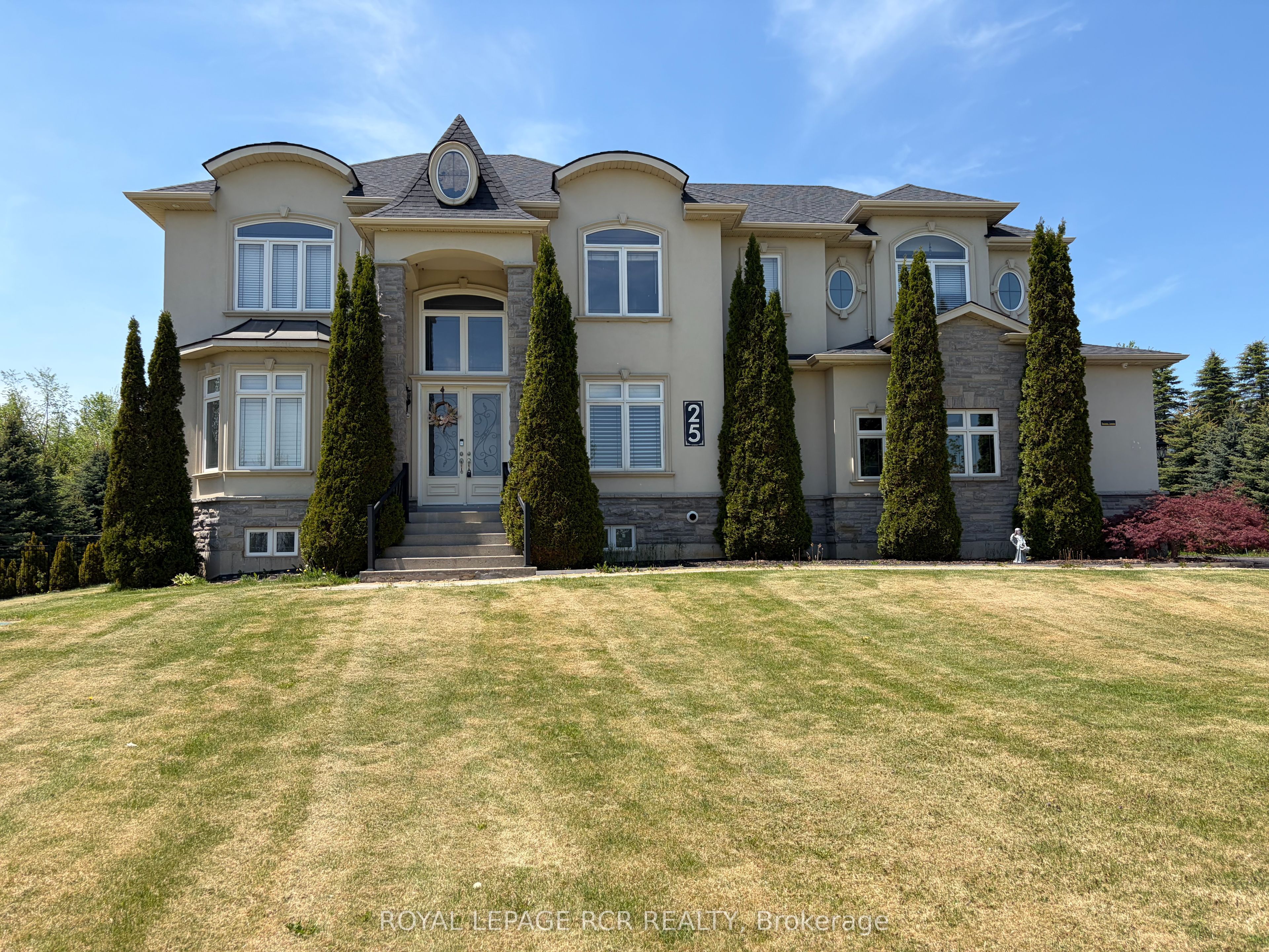 Photo 1 of 41 — 25 Brookhaven Crescent, East Garafraxa, ON L9W 7L9