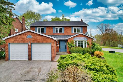 38 Mckay Crescent Markham ON L3R 3M6