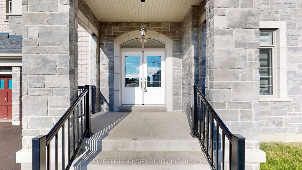 Photo of 16 Slater Court, East Gwillimbury, ON L9N 0P8 (MLS # N12417345)