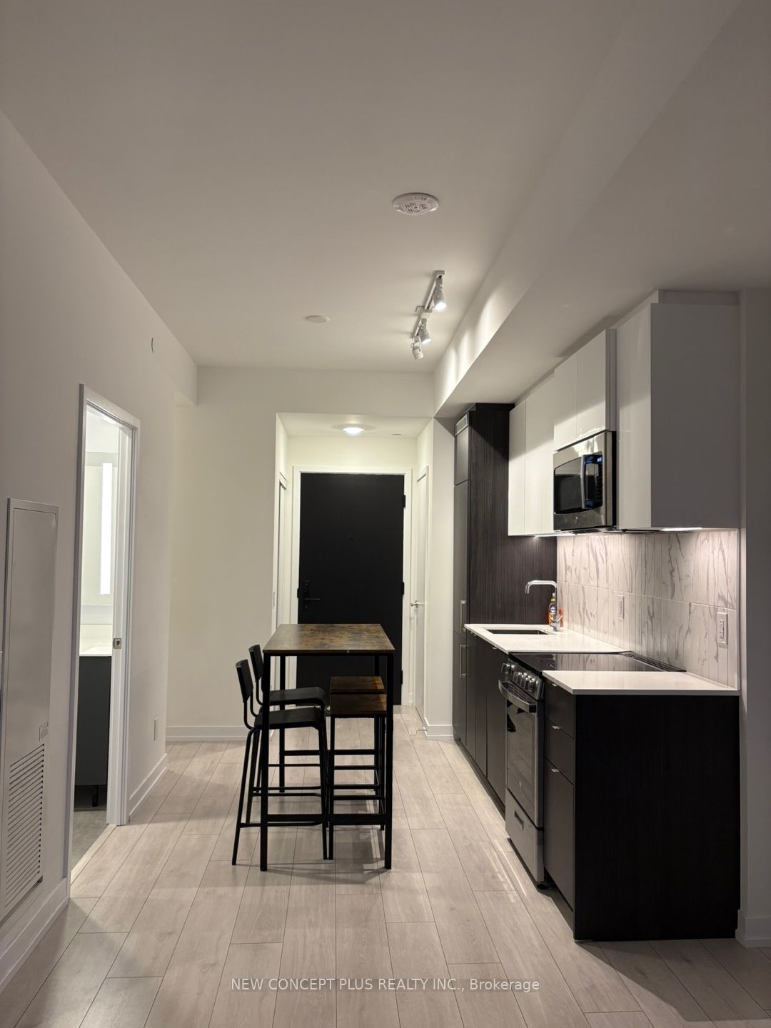 500 Dupont Street 411