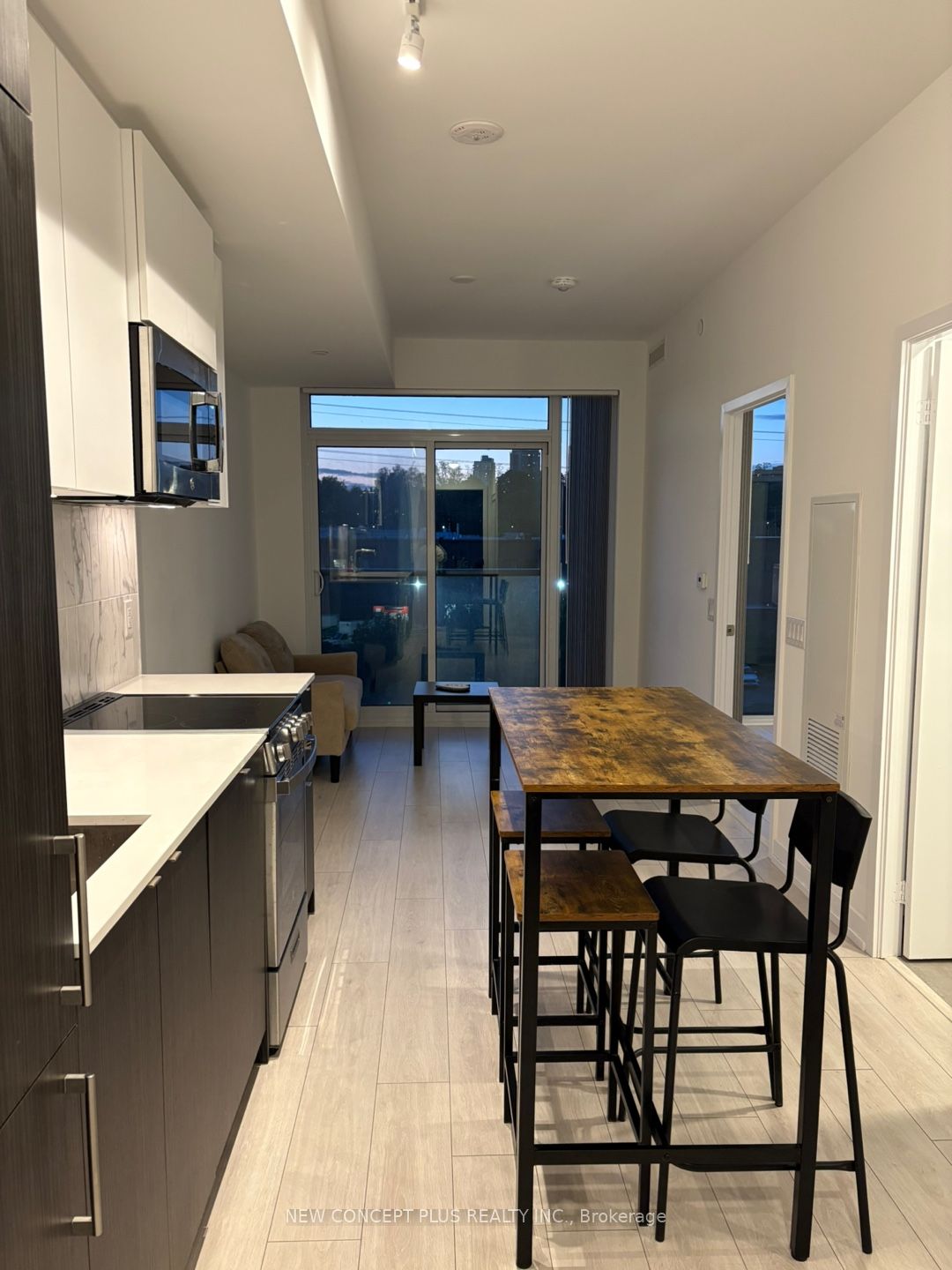 500 Dupont Street 411