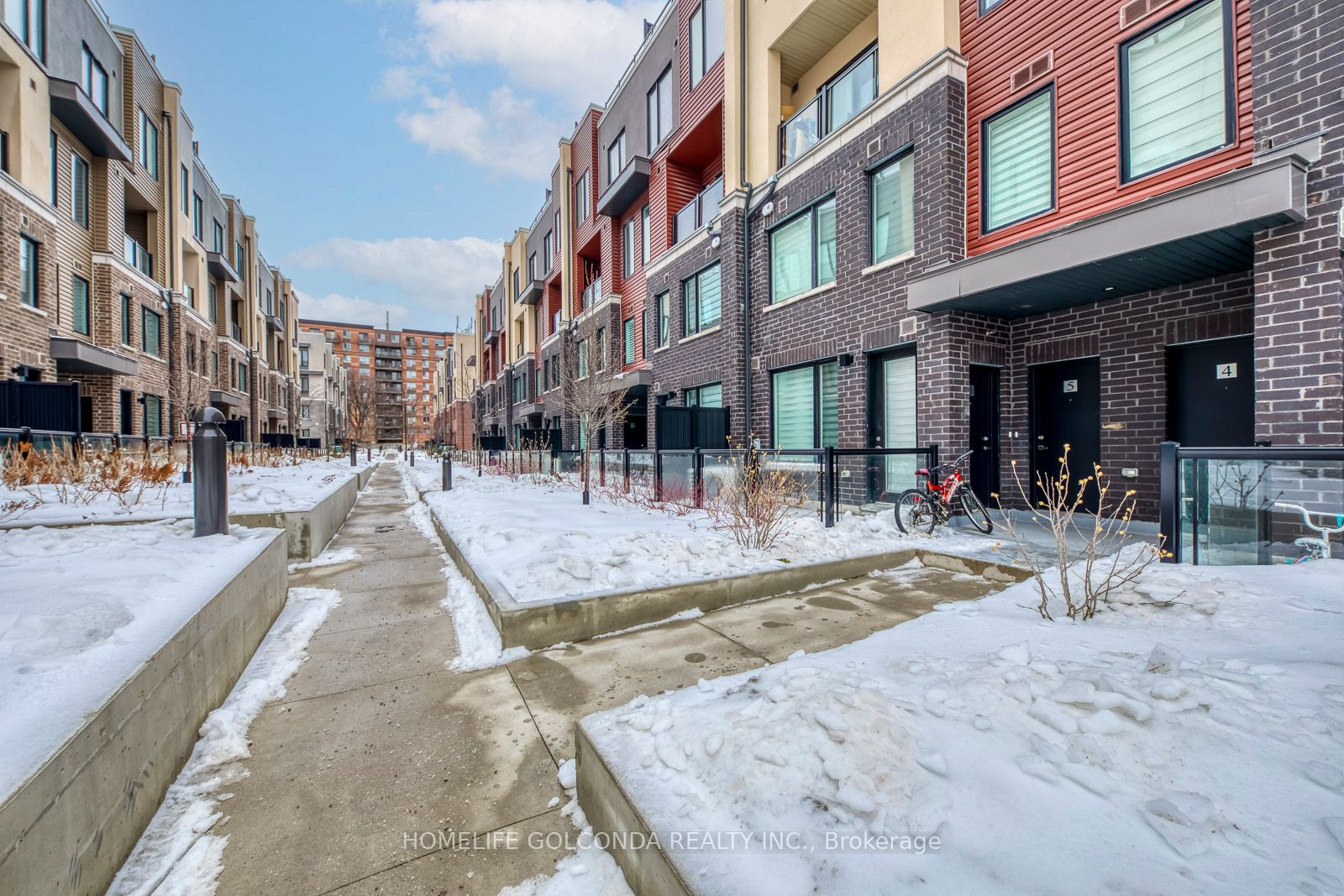 3546 Colonial Drive #4