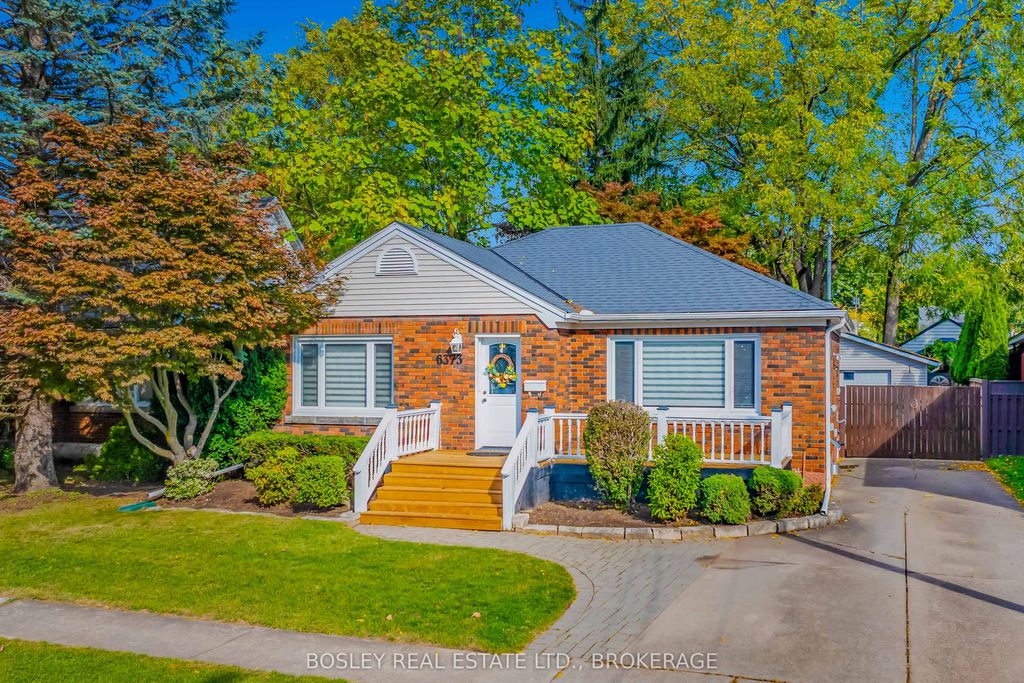 Photo of 6373 Corwin Crescent, Niagara Falls, ON L2G 2L9 (MLS # X12456834)