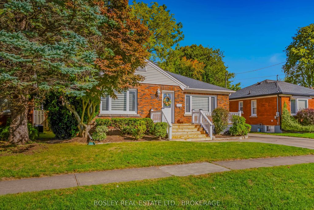 Photo of 6373 Corwin Crescent, Niagara Falls, ON L2G 2L9 (MLS # X12456834)