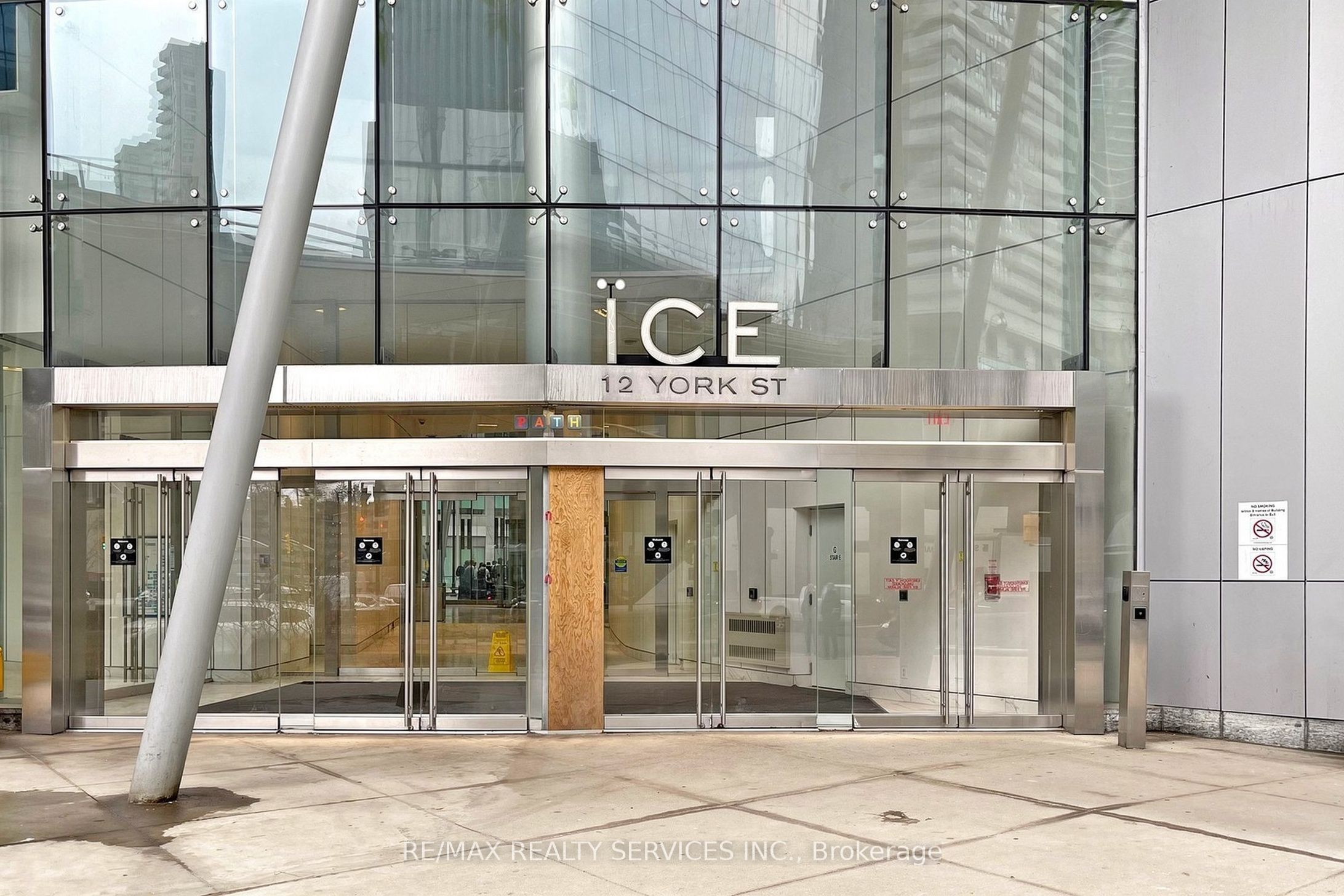 12 York Street 407