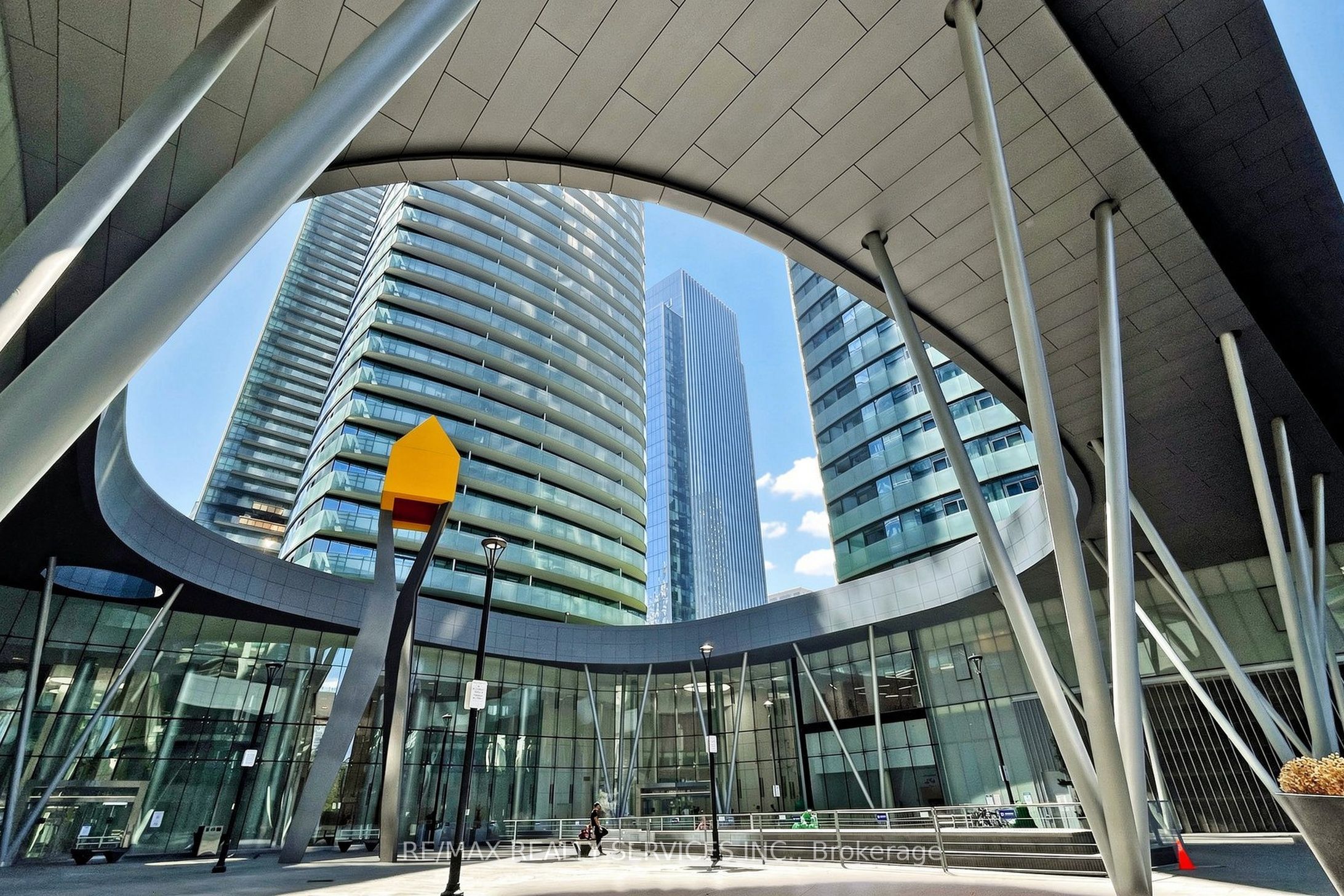 12 York Street 407
