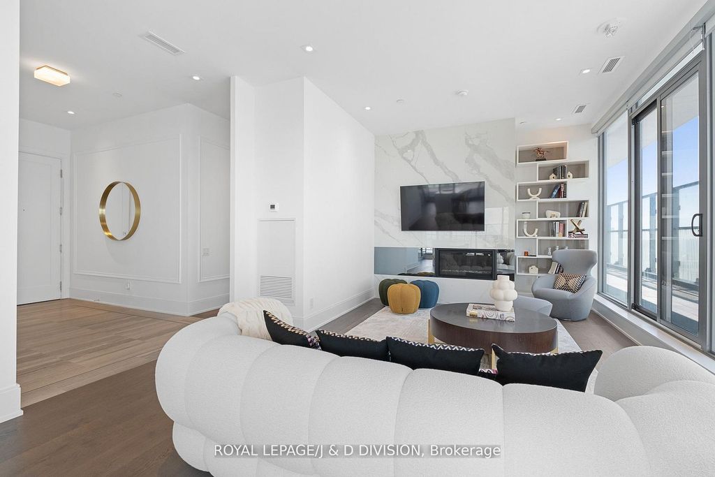 Photo of 50 Charles Street E #PH 5502, Toronto, ON M4Y 0C3 (MLS # C13493642)