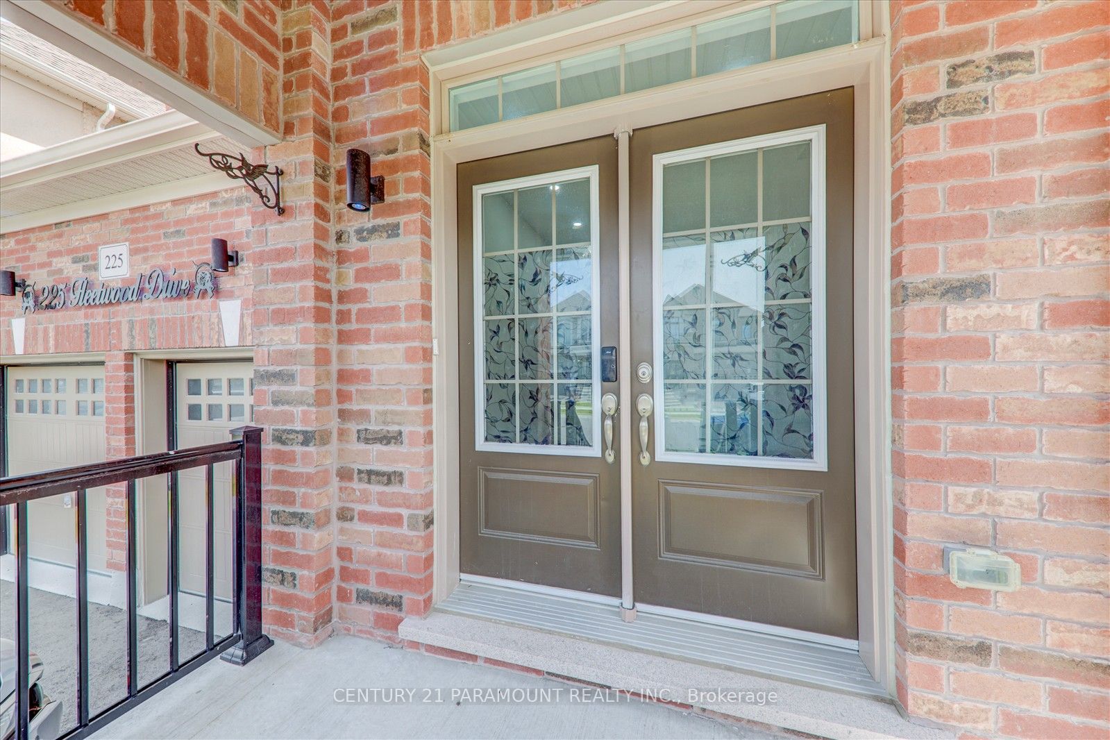 225 Fleetwood Drive