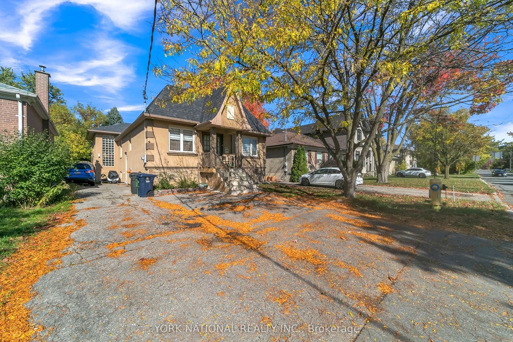 Photo of 186 Patricia Avenue, Toronto, ON M2M 1J5 (MLS # C13874800)