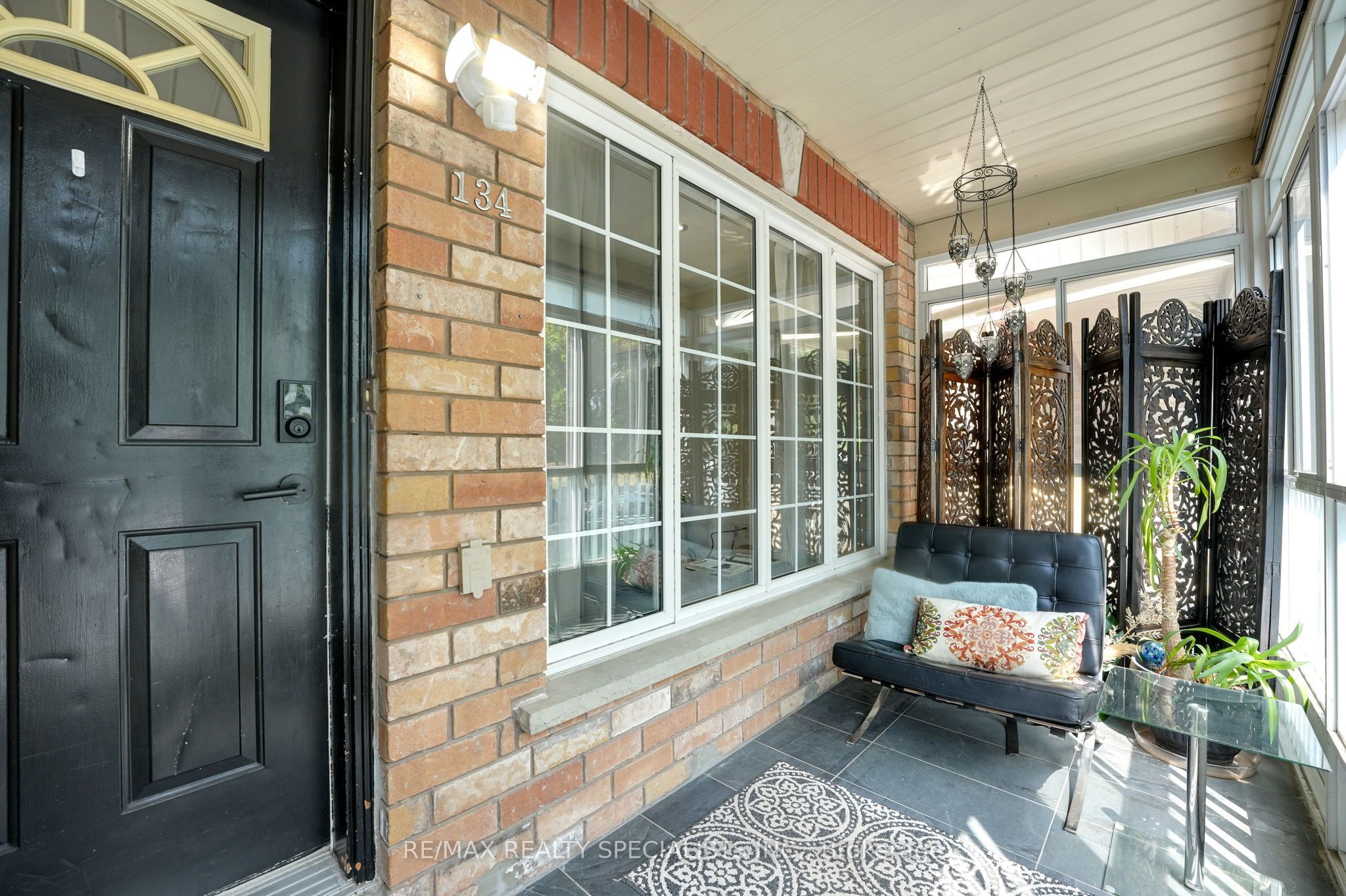 134 Rankin Crescent