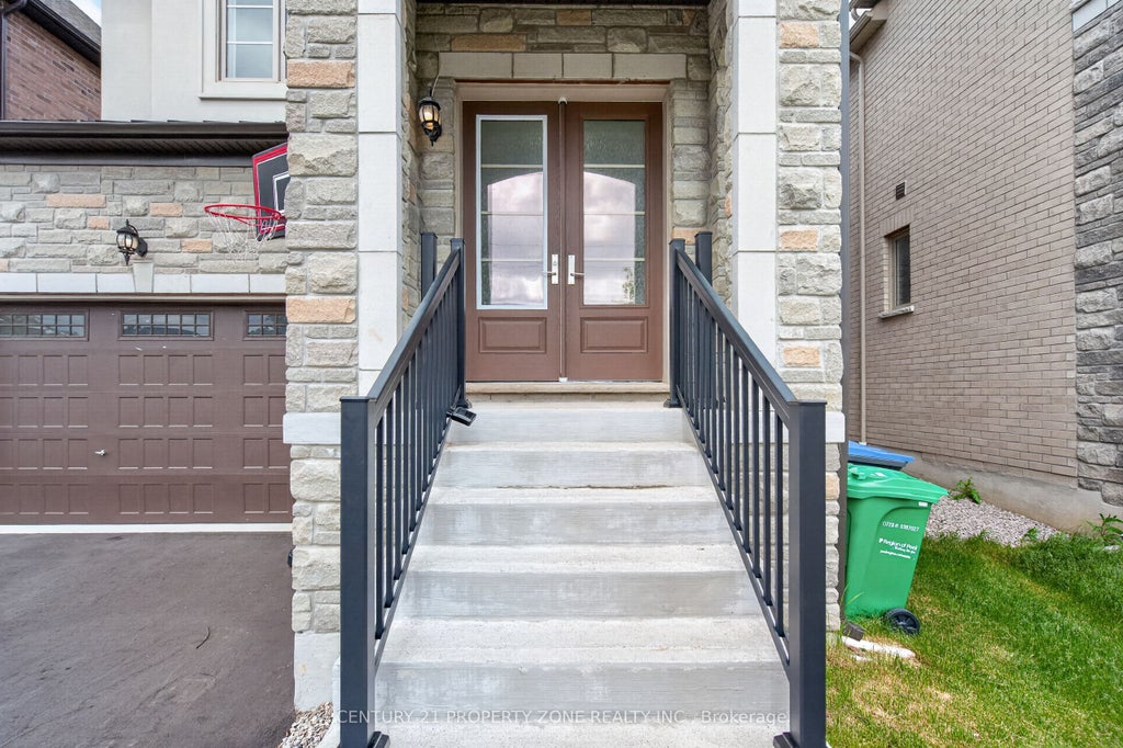 Photo of 105 Walker Road W, Caledon, ON L7C 4M9 (MLS # W13885846)