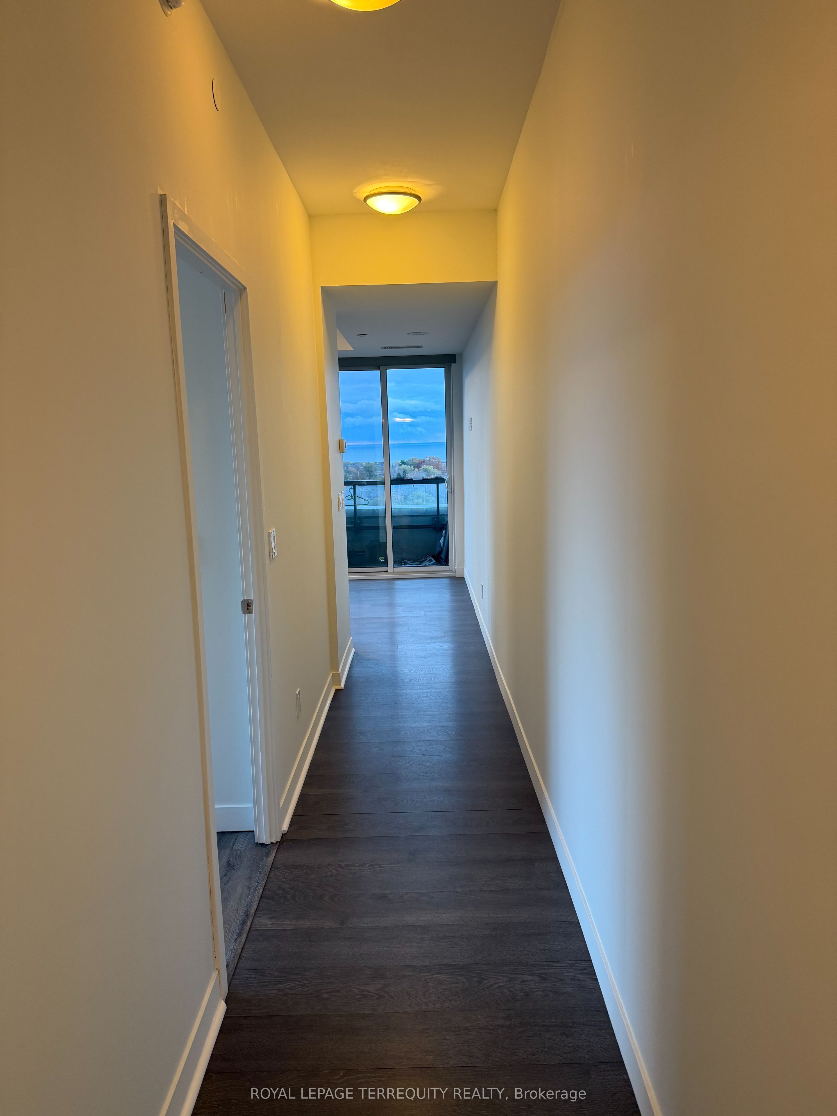 2055 Danforth Avenue 910