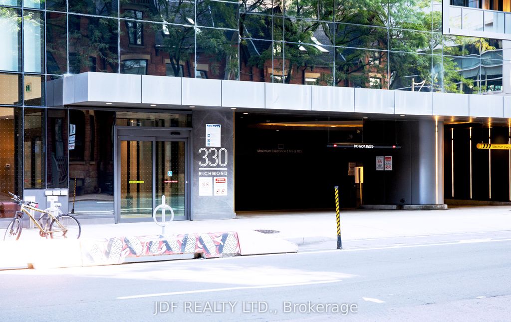 Photo of 330 Richmond Street #1615, Toronto, ON M5V 1X2 (MLS # C12438646)