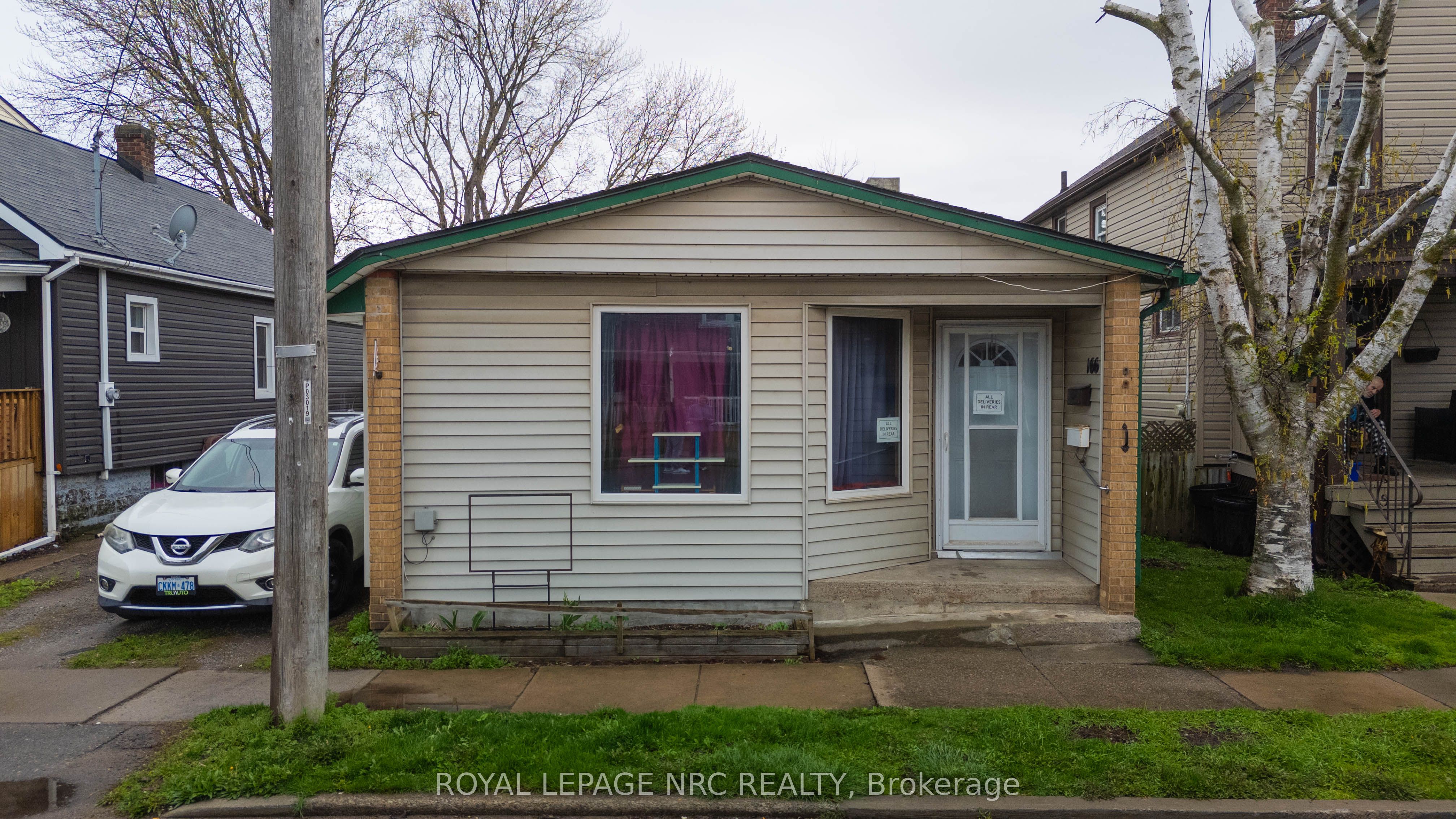 Photo 1 of 26 — 166 Mitchell Street, Port Colborne, ON L3K 1Y1