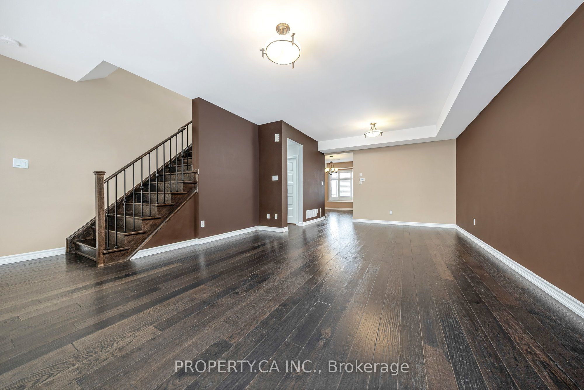 165 Hampshire Way 16