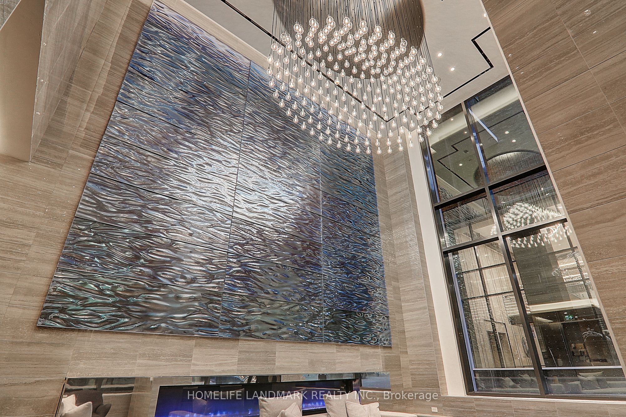 115 Blue Jays Way 702