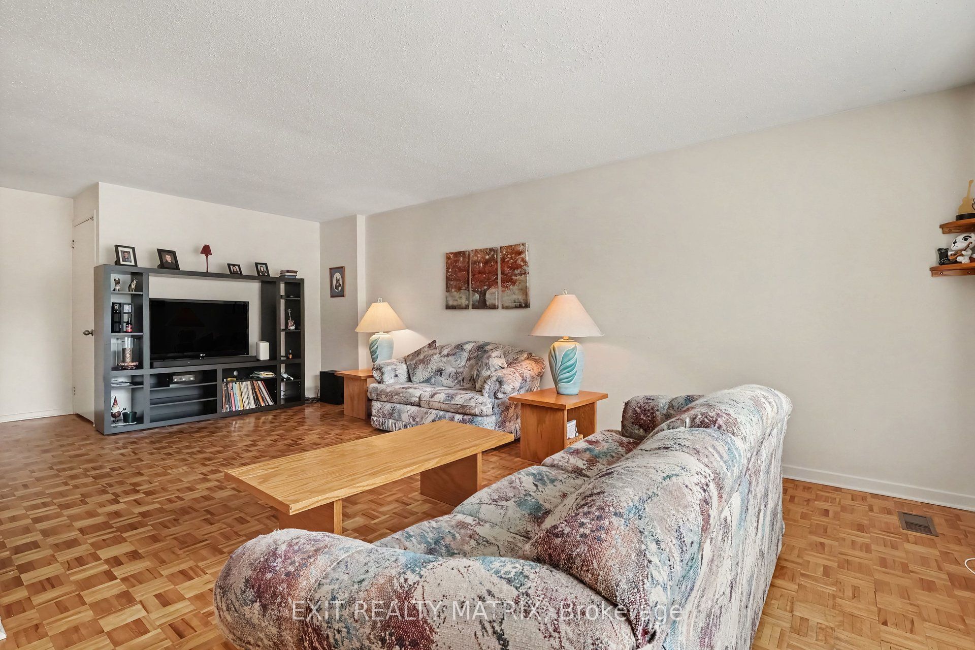 1887 Elmridge Drive - Photo 4