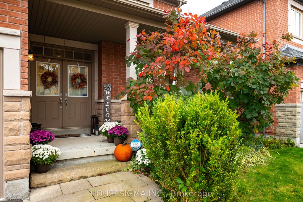 Photo of 5 Brower Avenue, Richmond Hill, ON L4E 4Z2 (MLS # N14089846)