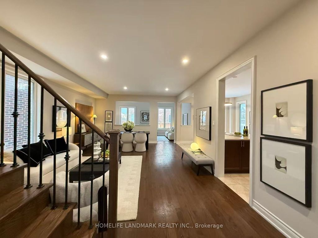 Photo of 829 LANGFORD Boulevard, Bradford West Gwillimbury, ON L3Z 0C1 (MLS # N12734480)