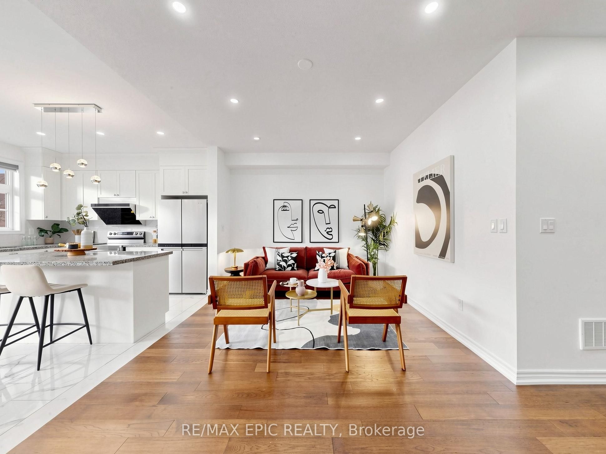 15 Vedette Way