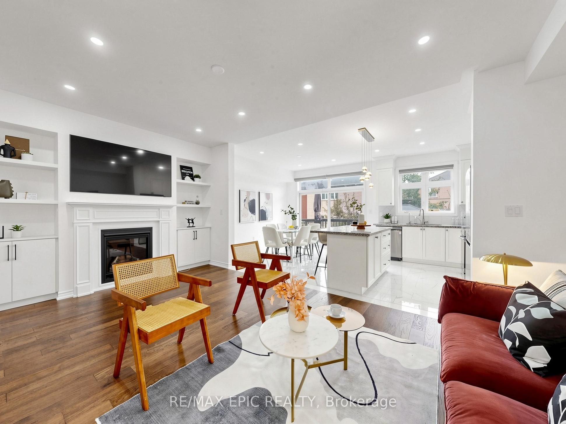 15 Vedette Way